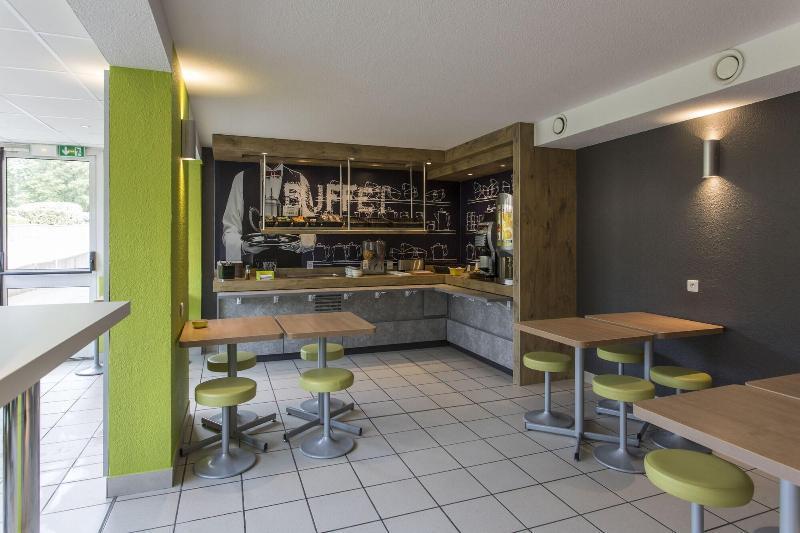 Ibis Budget Senlis Esterno foto