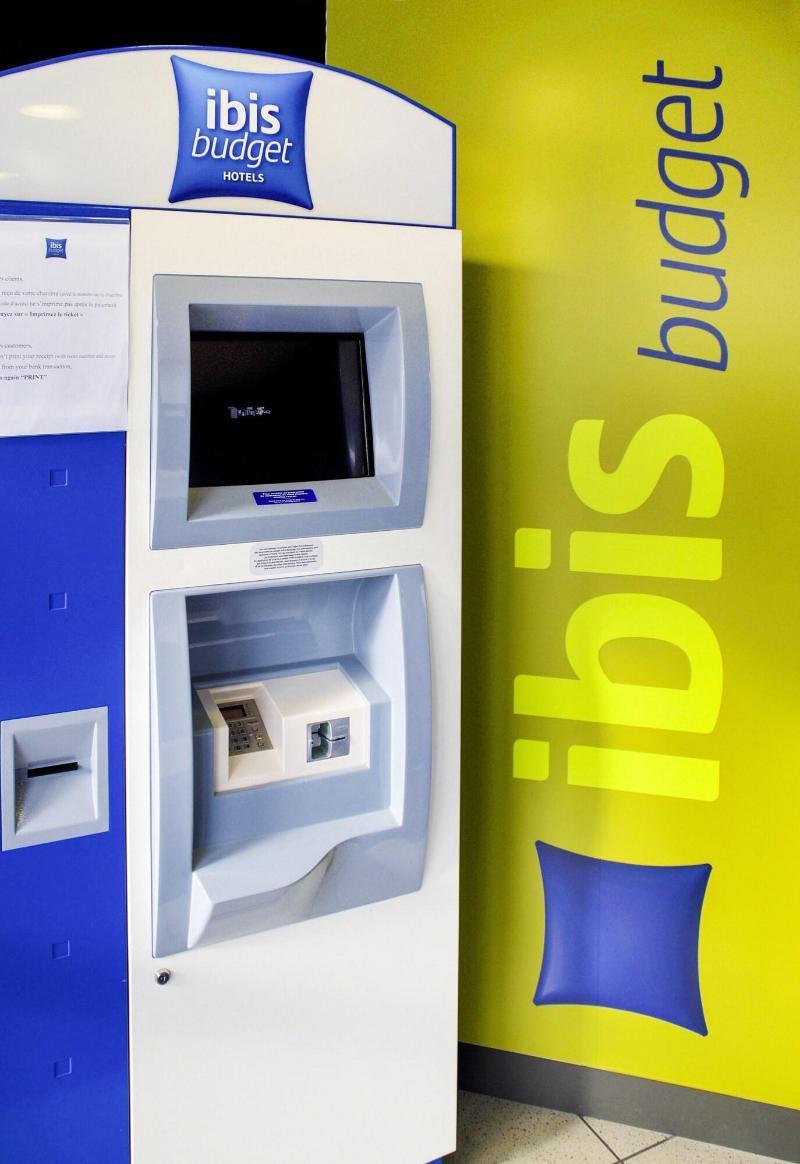 Ibis Budget Senlis Esterno foto