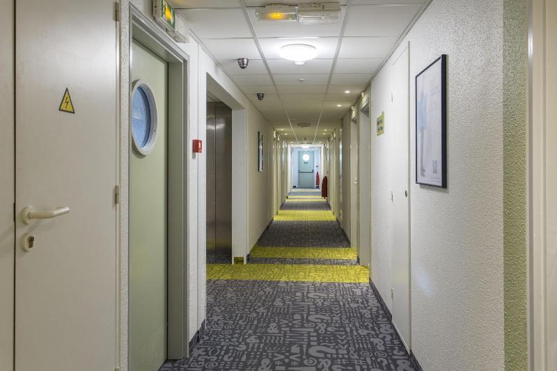 Ibis Budget Senlis Esterno foto