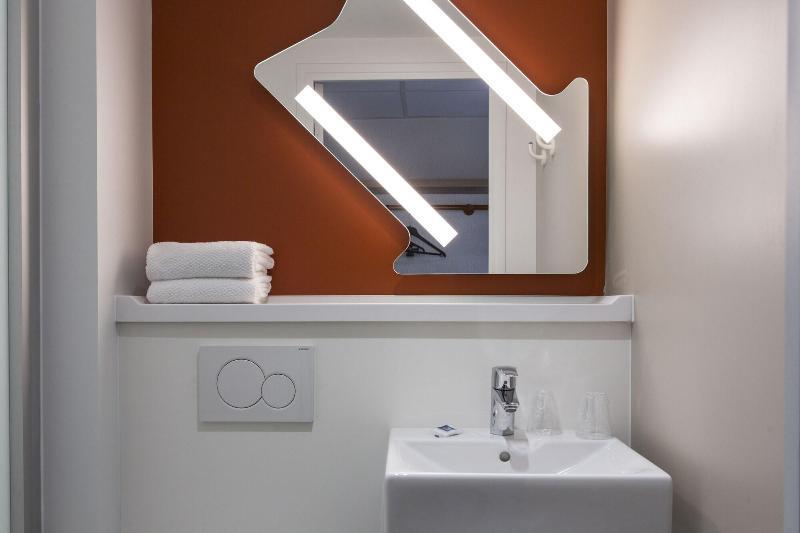 Ibis Budget Senlis Esterno foto
