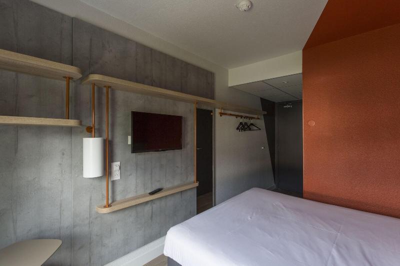 Ibis Budget Senlis Esterno foto
