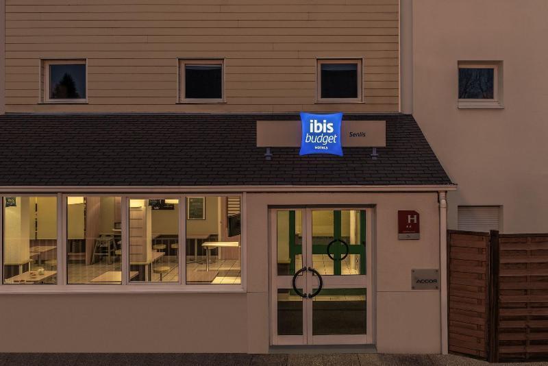 Ibis Budget Senlis Esterno foto