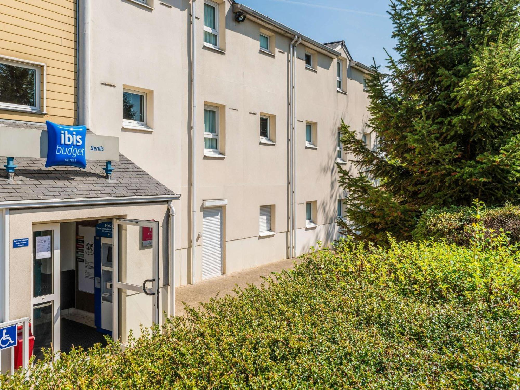 Ibis Budget Senlis Esterno foto