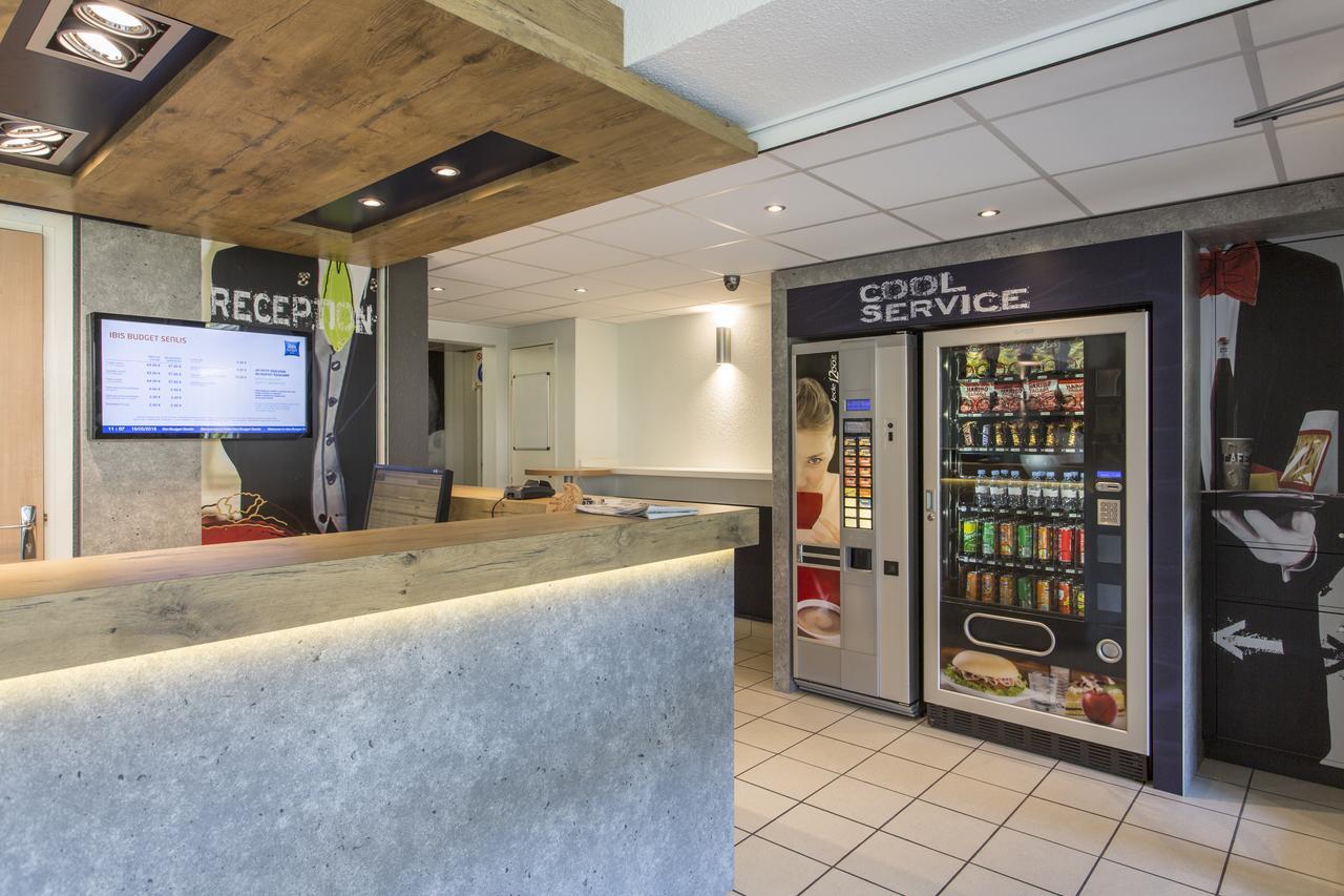 Ibis Budget Senlis Esterno foto